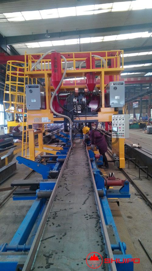 門(mén)式縱梁焊接機(jī)