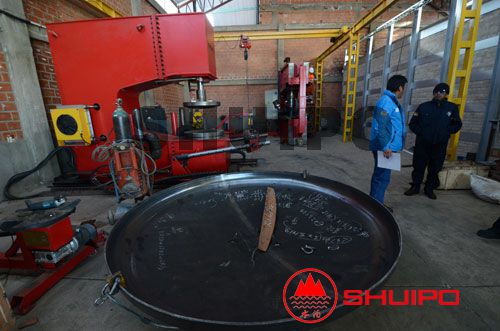 利維亞客戶壓鼓、旋壓設(shè)備